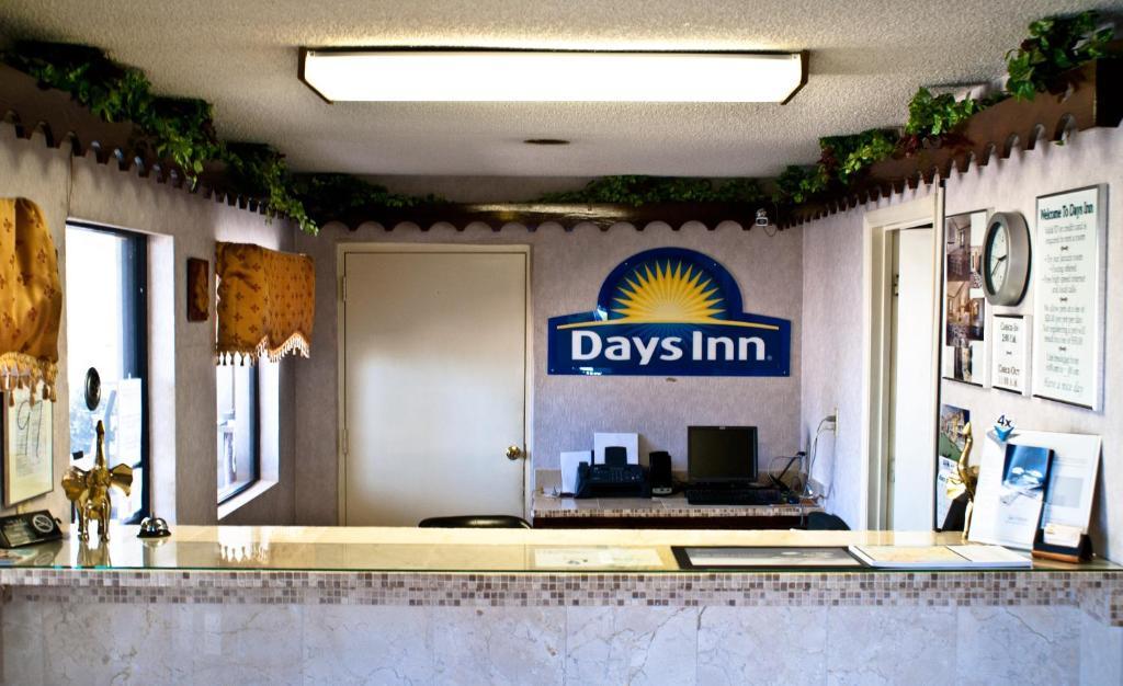 Days Inn By Wyndham Opelika Exteriör bild